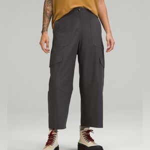 Lululemon Light Utilitech Cargo Pocket High-Rise Crop